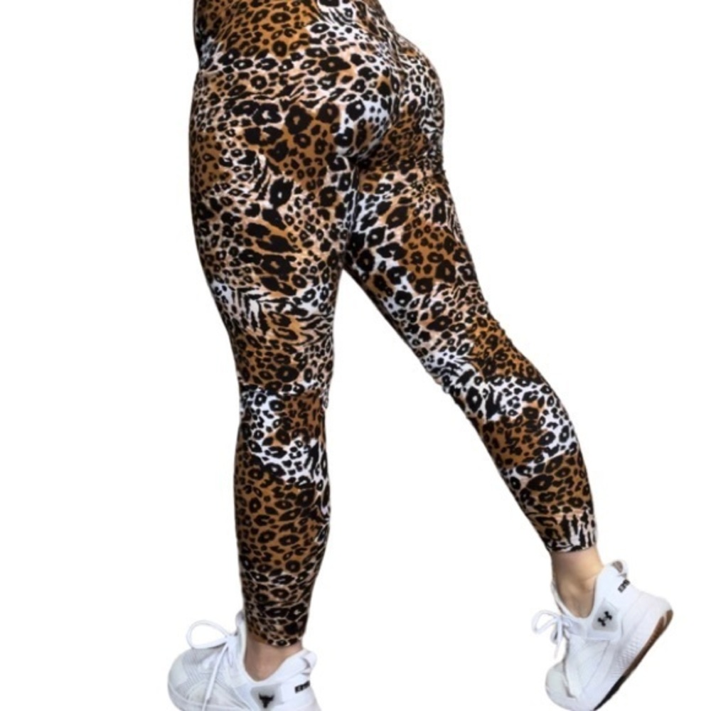 Animal print leggings